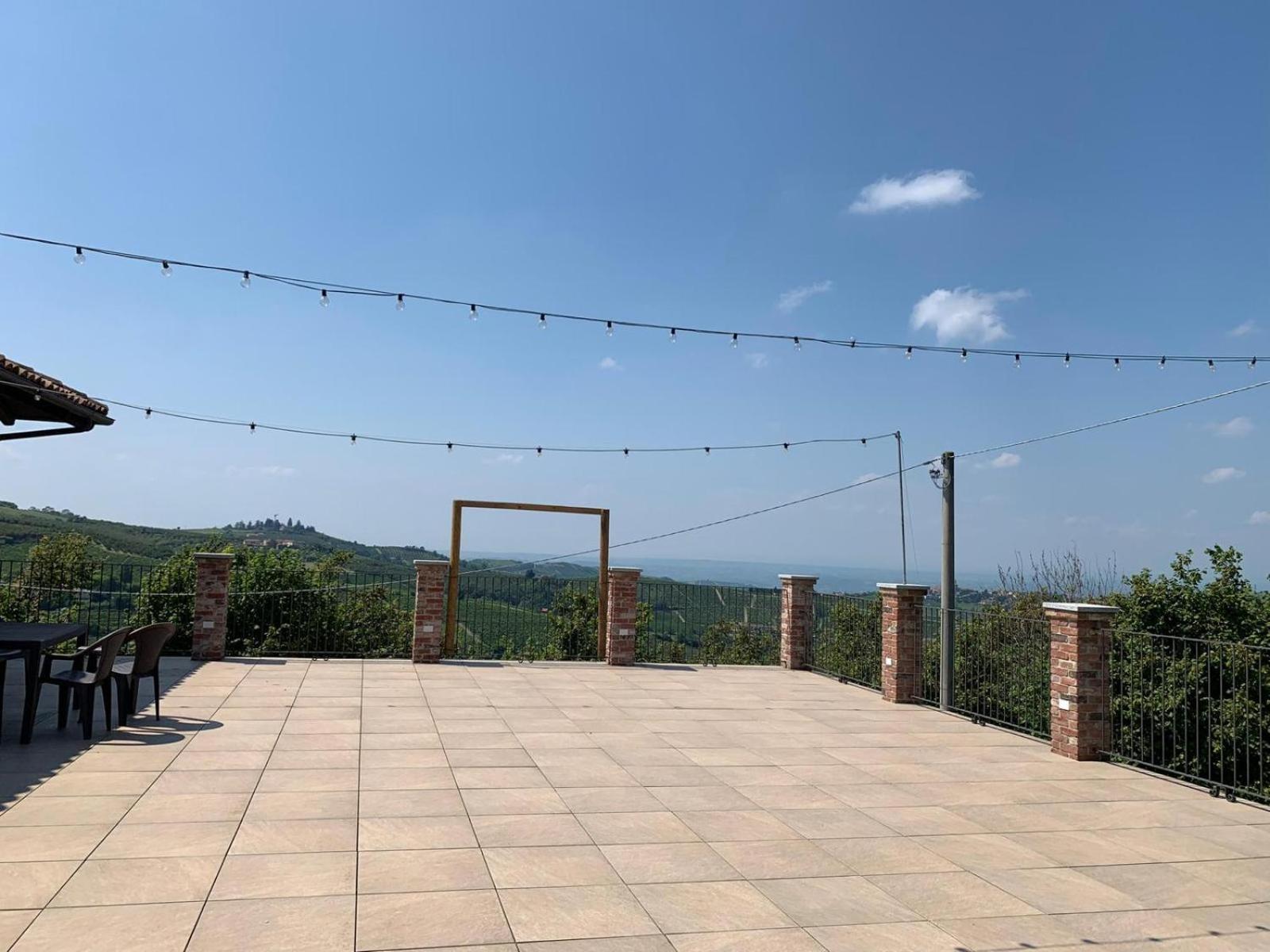 Agriturismo Cascina Anri Mango Bagian luar foto