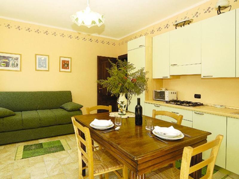 Agriturismo Cascina Anri Mango Bagian luar foto